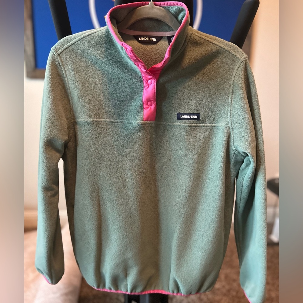 Lands’ End Sweatshirt 🤍